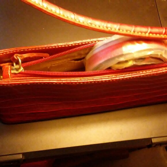 PARIT Milano Red Purse - Picture 6 of 9
